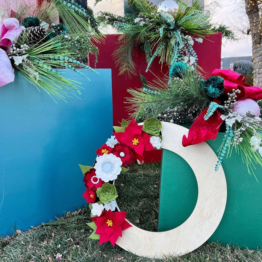 long-lasting wreath, durable wreath base, lasting holiday decor, years of use, heirloom wreath, investment wreath, stands the test of time
