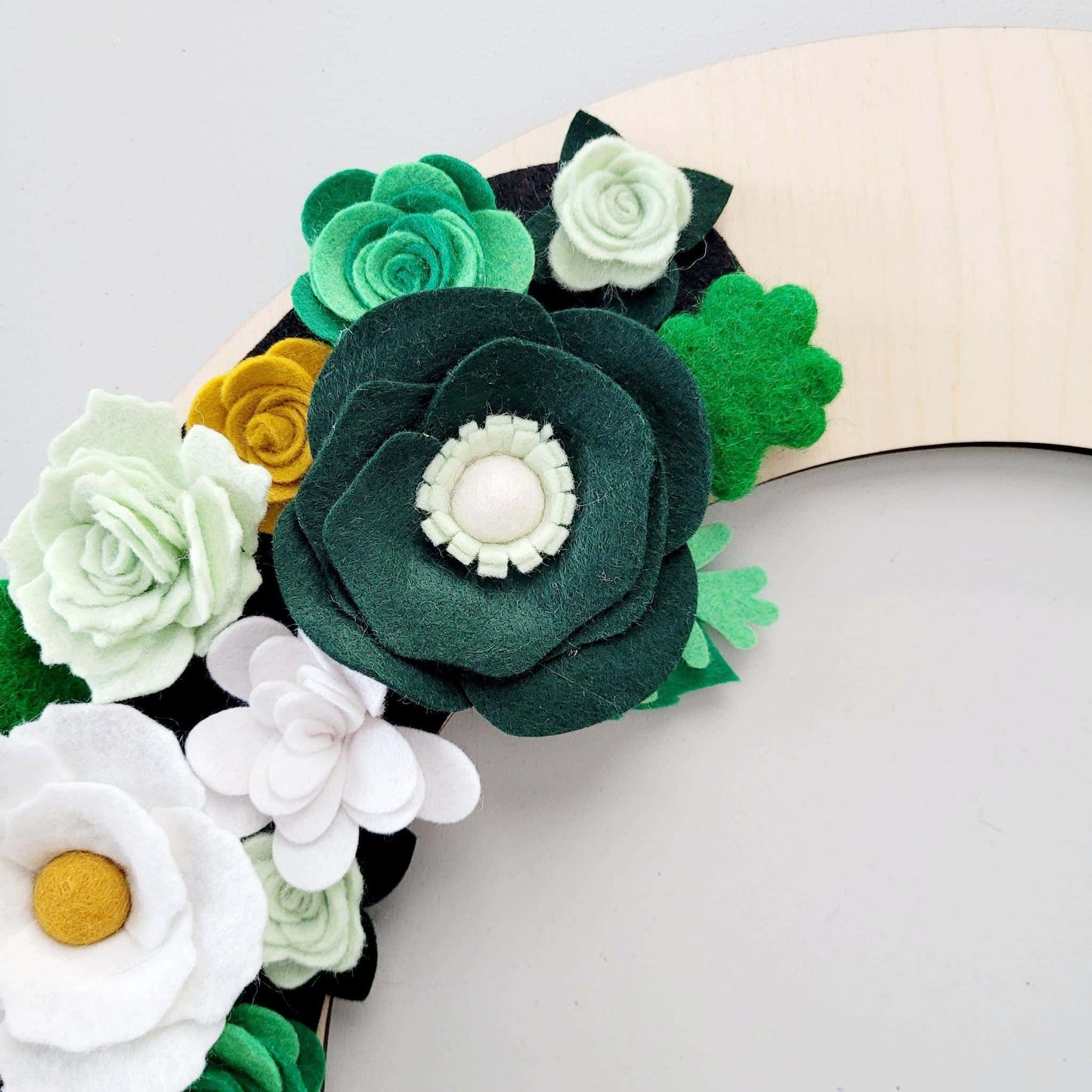 St. Patrick's | Standard Wreath Attachment